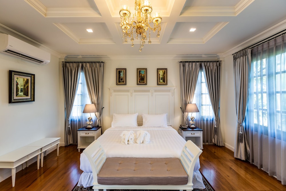 Luxury Double Room, 1 Bedroom, Ensuite, Pool View