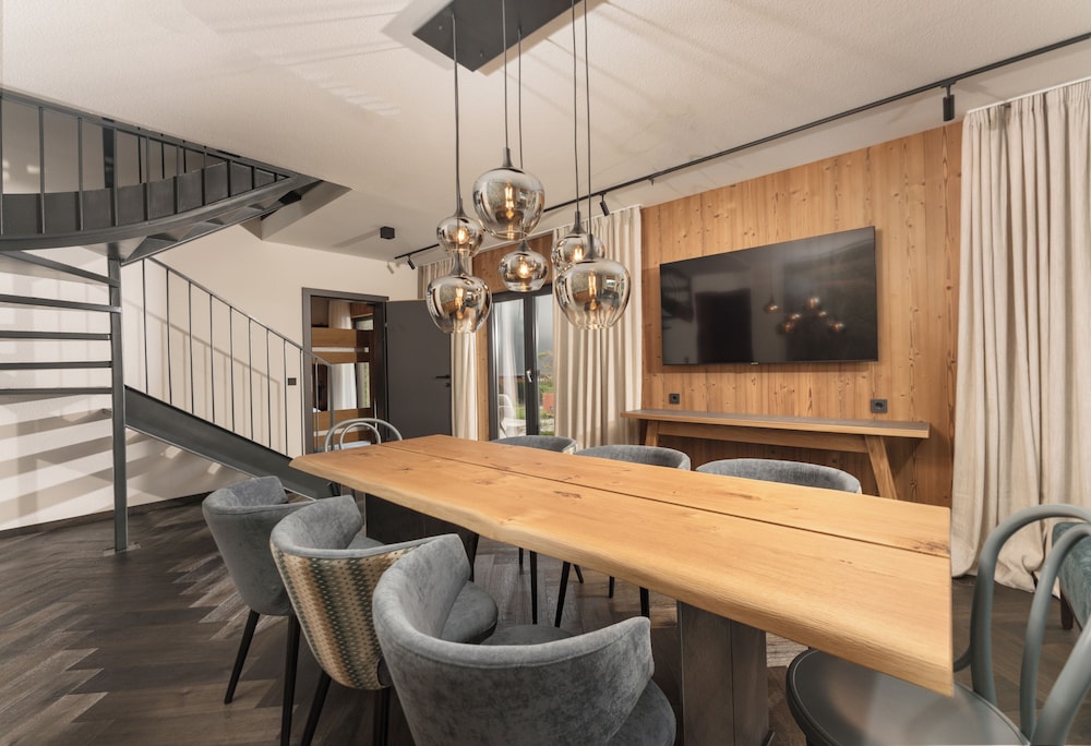 Deluxe Apartment, Terrace, Mountain View