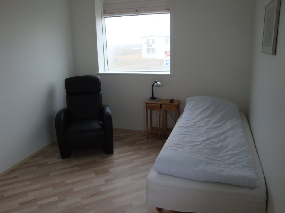 Standard Single Room, Shared Bathroom photo 1
