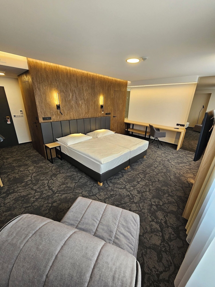 Business Double or Twin Room photo 3
