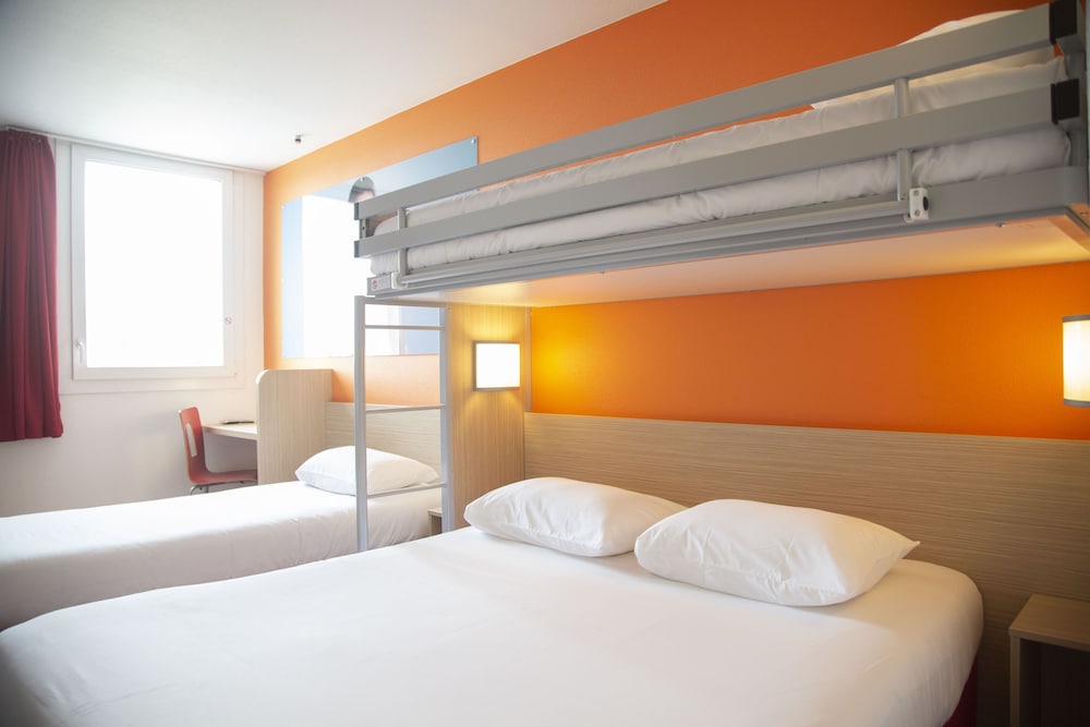 Standard Room, Multiple Beds photo 2