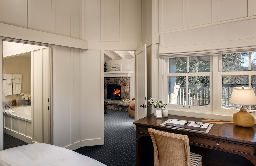 Treeline Suite photo 2