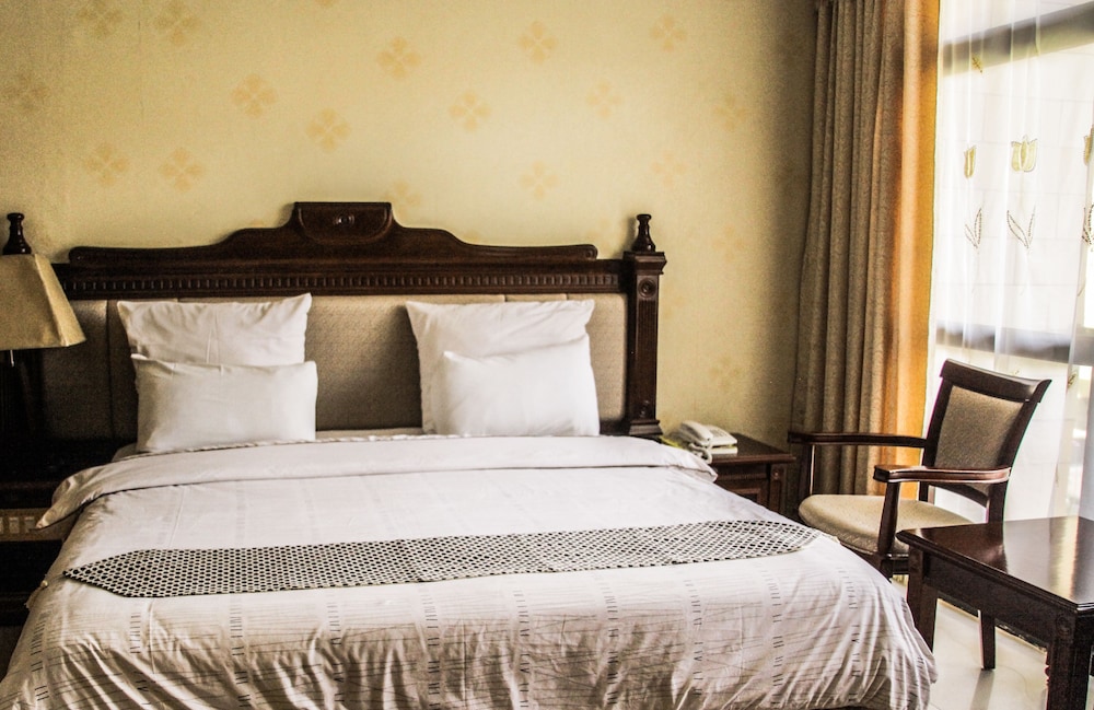 Executive Suite photo 2