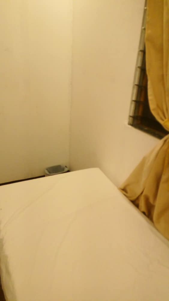 Standard Single Room (Fan ) photo 2
