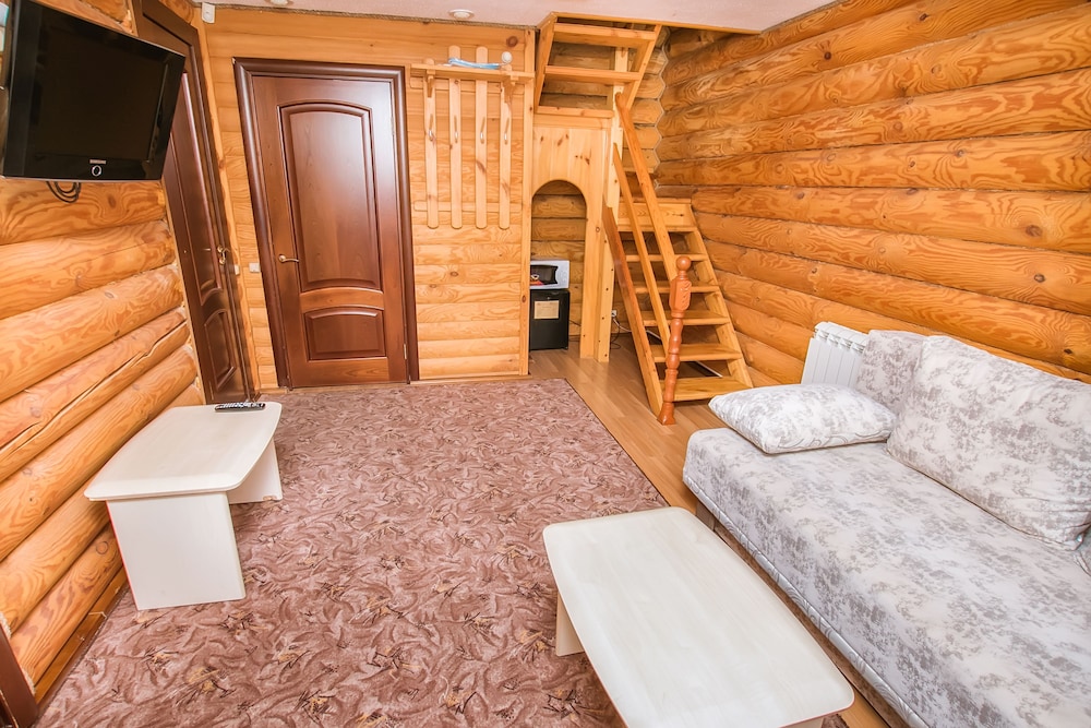 Cottage ("Russian Romance")