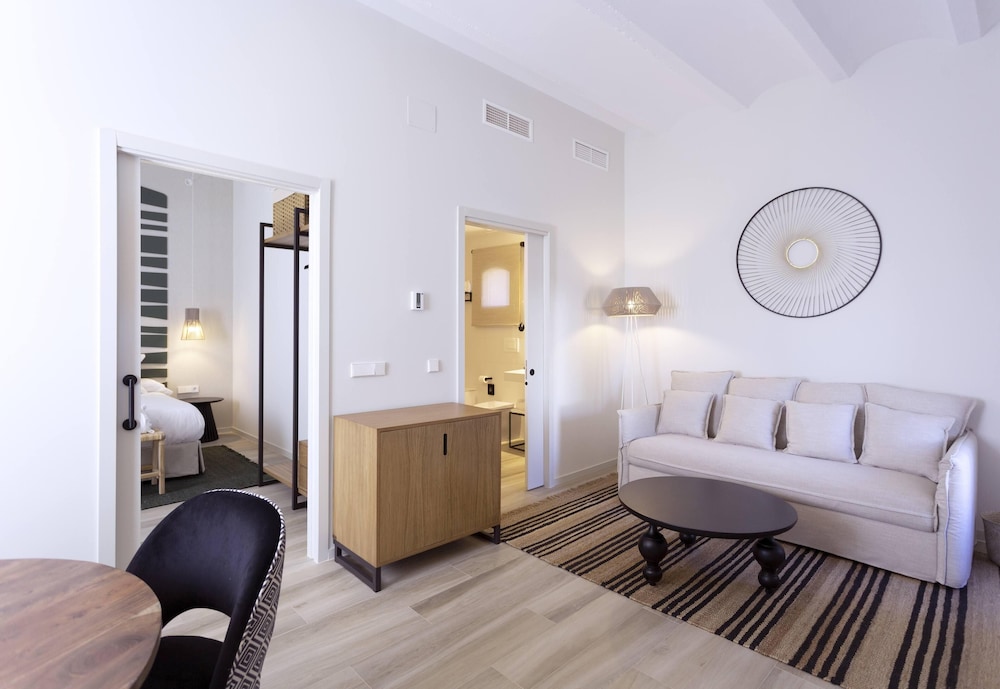Superior Room, 1 Queen Bed, Vineyard View photo 2