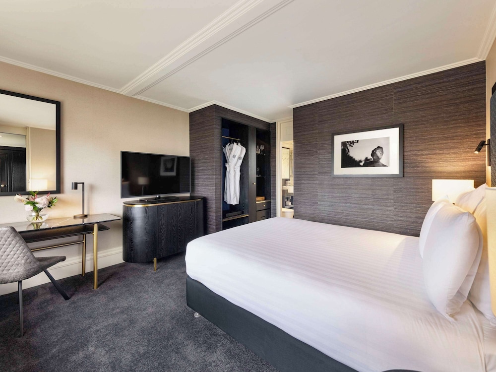Available room