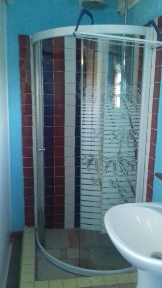 Economy Double Room - air-conditioned room - Photo 11
