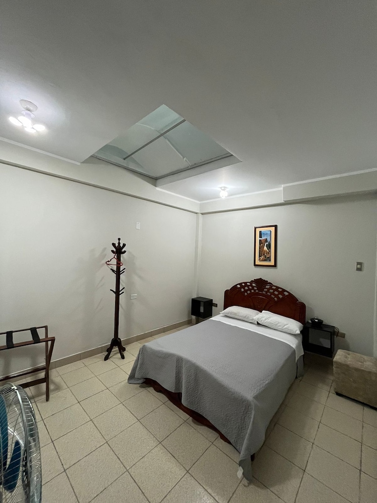 Honeymoon Room photo 1