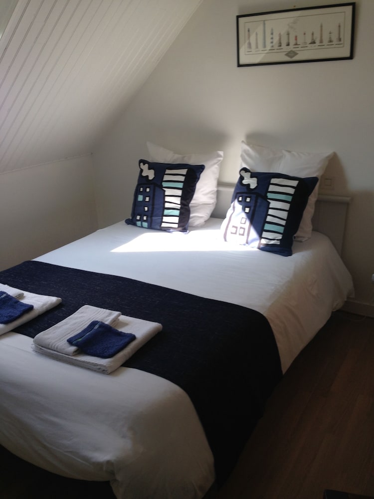 Double Room (Marine)