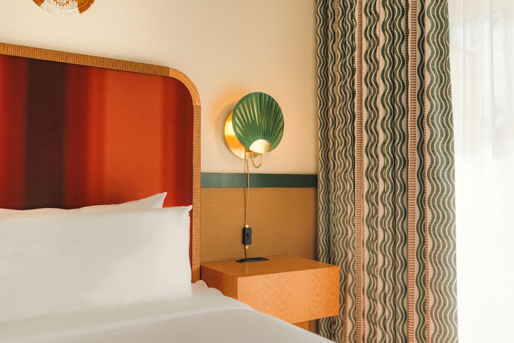 Standard Room, 2 Queen Beds, Accessible - Photo 2