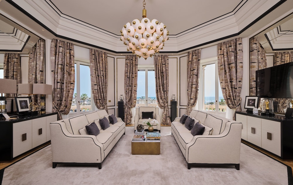 Presidential Suite, Sea View (Front)