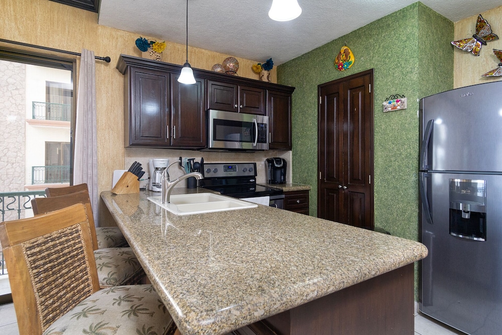 Condo, 1 King Bed, Balcony, Ocean View (212)