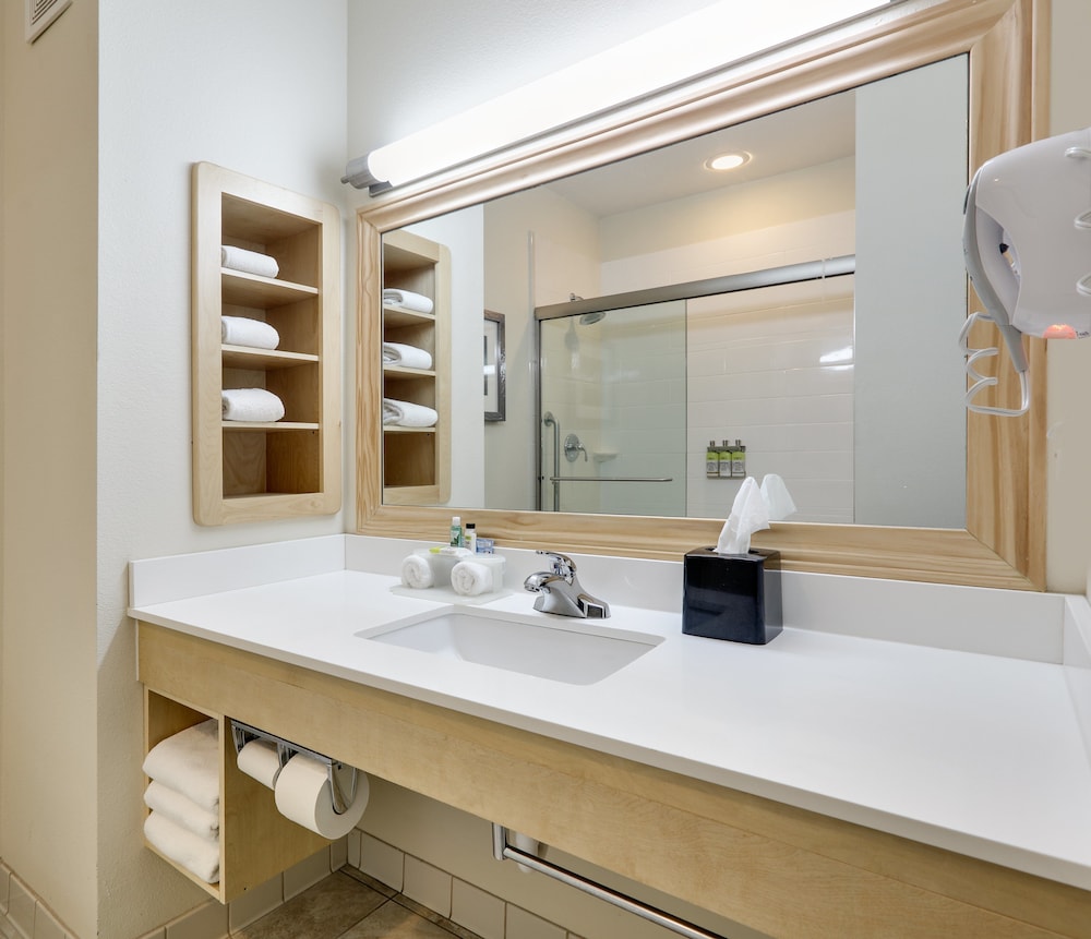 Standard Room, 2 Queen Beds, Accessible (Hearing)
