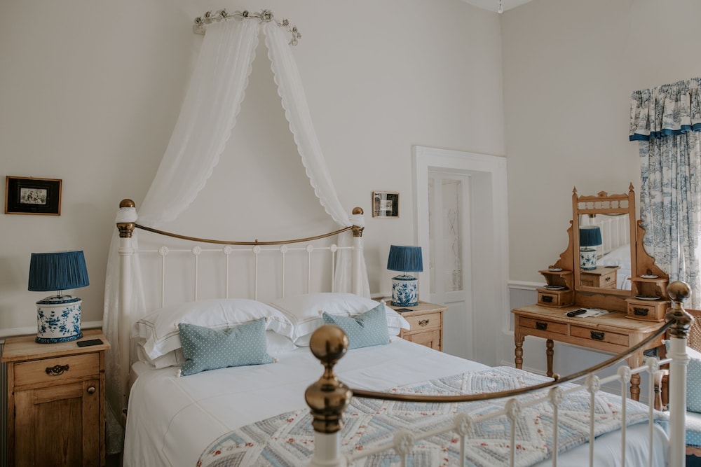 Superior Double Room, Ensuite (Garden Room) - Photo 5