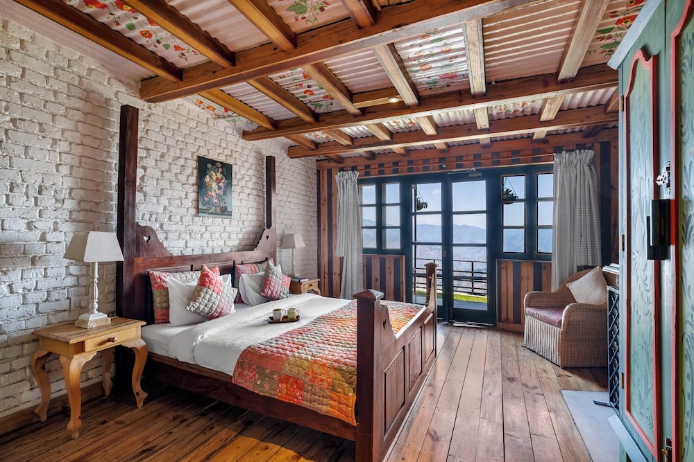 Superior Villa - The Pine Tree Lodge photo 2