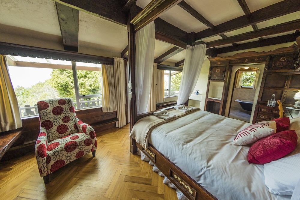 Honeymoon Suite photo 2