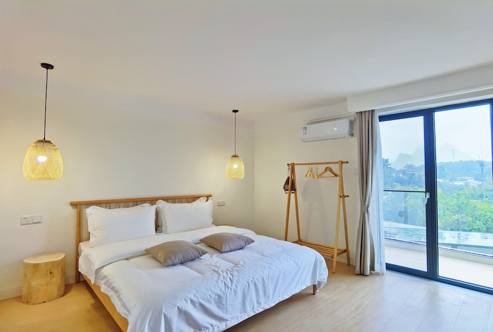 Elite Room, 1 Queen Bed photo 1
