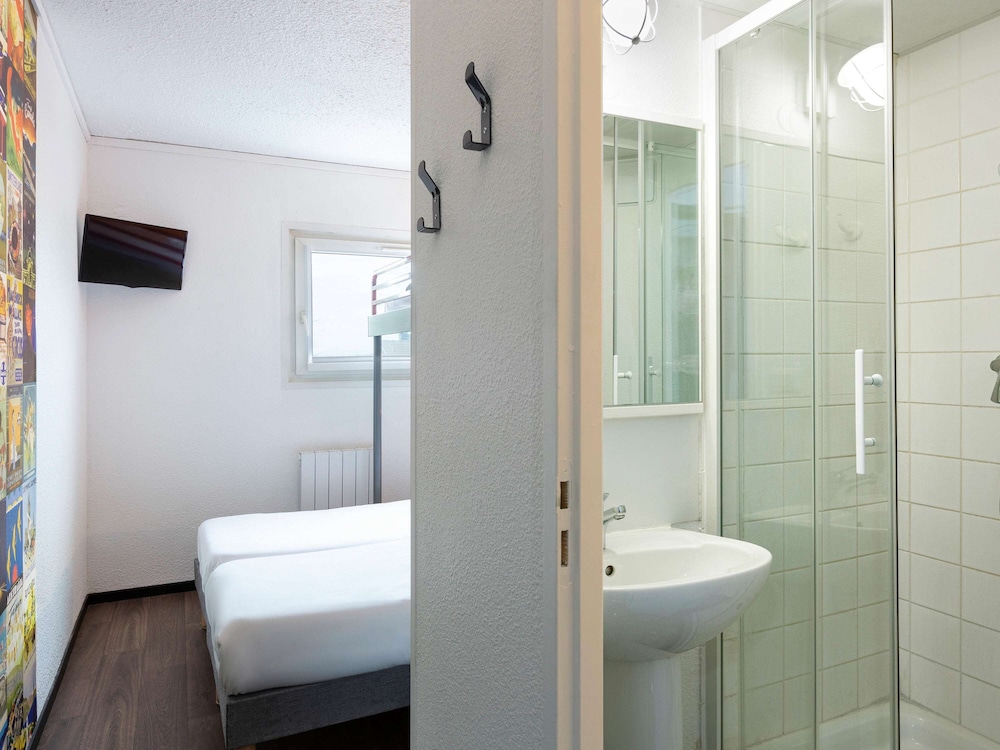Standard Room, 1 Double Bed - Photo 2