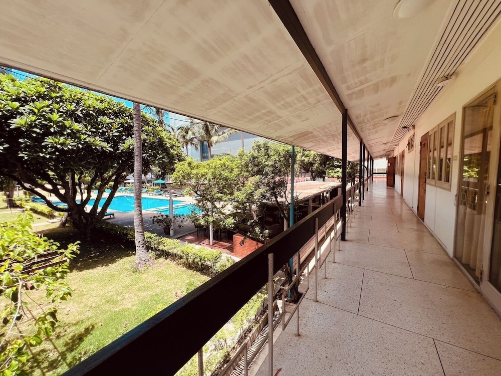 Standard Room, Pool View