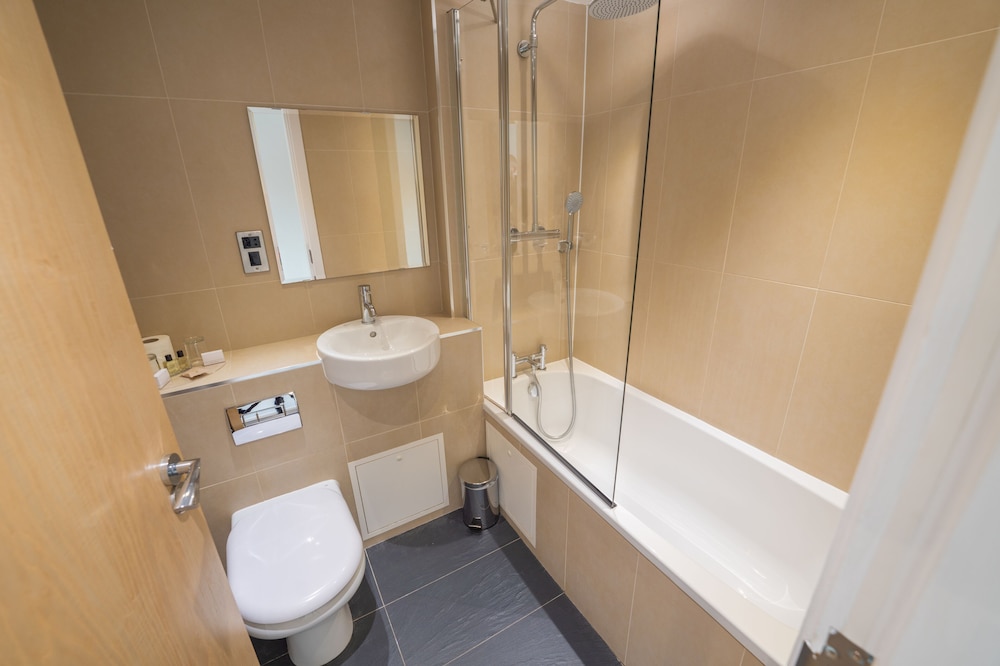 Standard Double Room, 1 King Bed photo 2