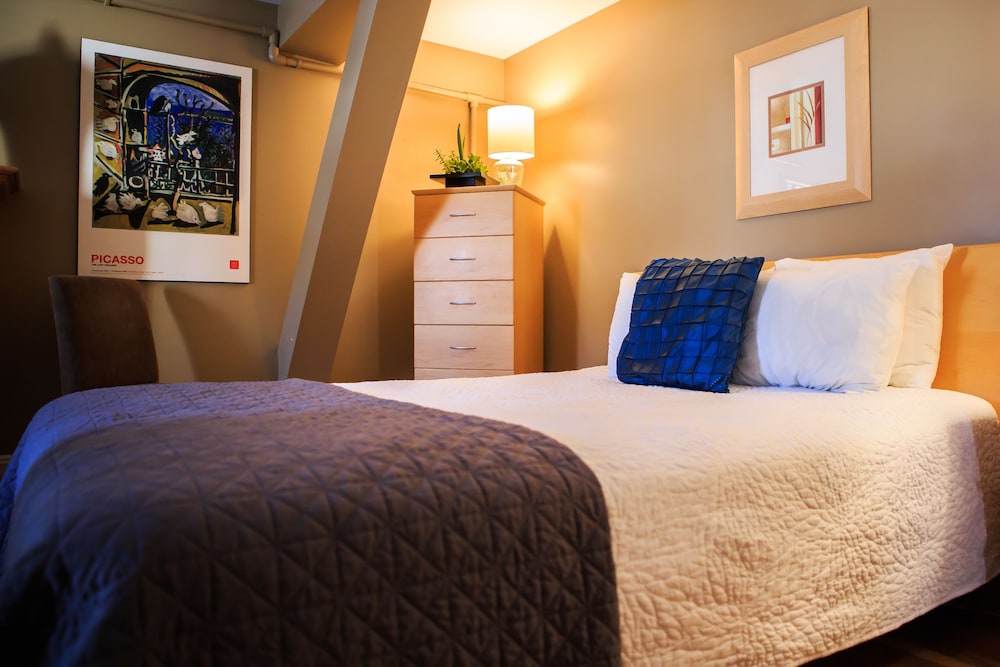 Bell Island Suite