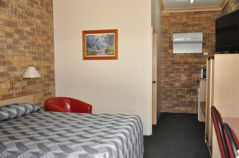 Standard Room, Non Smoking (Std Queen) photo 3