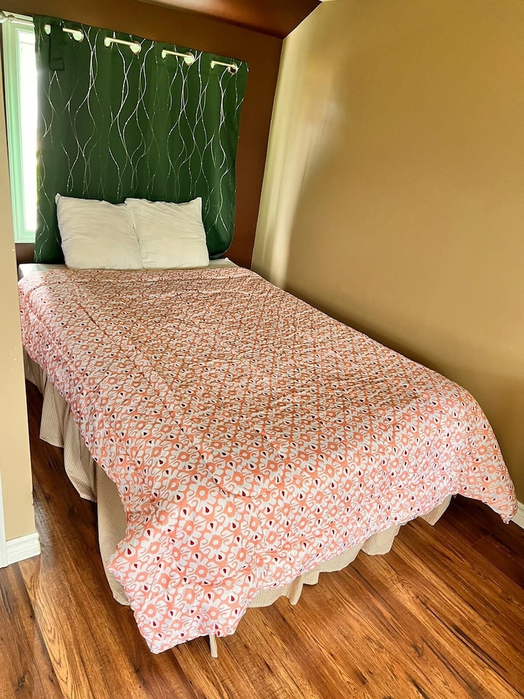 Deluxe Cabin, Multiple Beds, Garden View, Garden Area photo 1