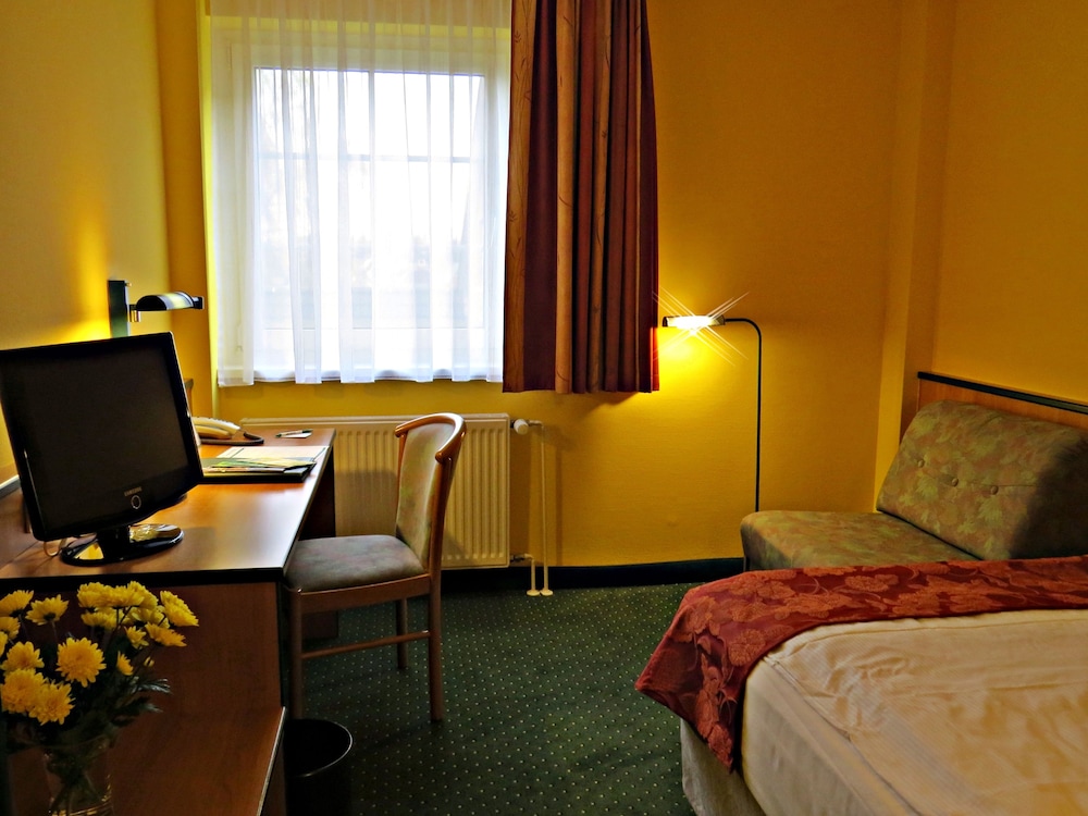 Economy Double Room photo 2