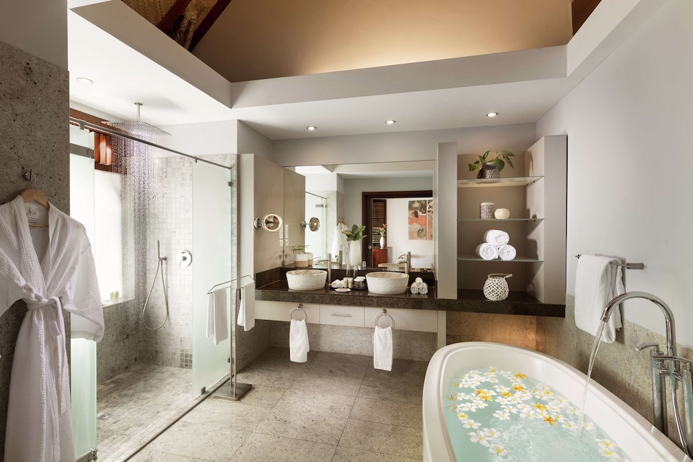 King Garden Suite With Private Pool