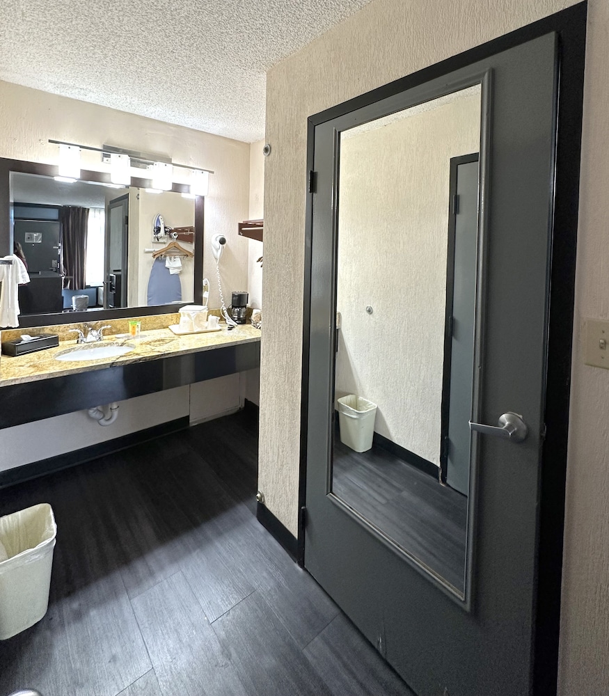 Standard Room, 1 Double Bed, Accessible photo 2