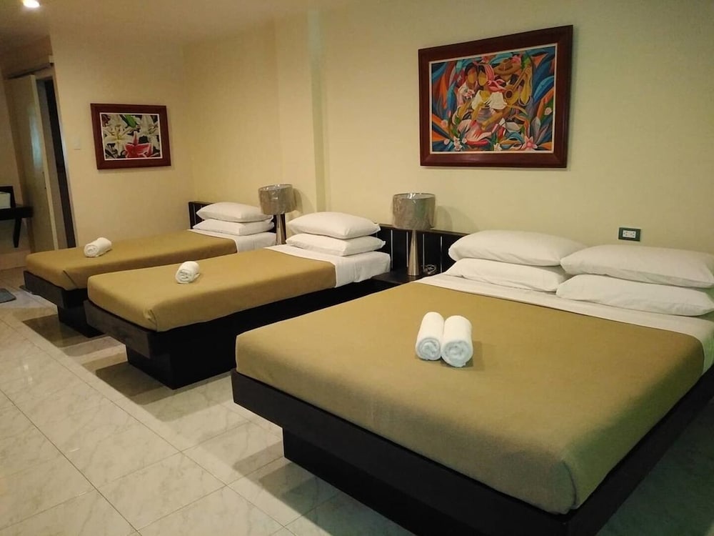 Quadruple Room - Photo 2
