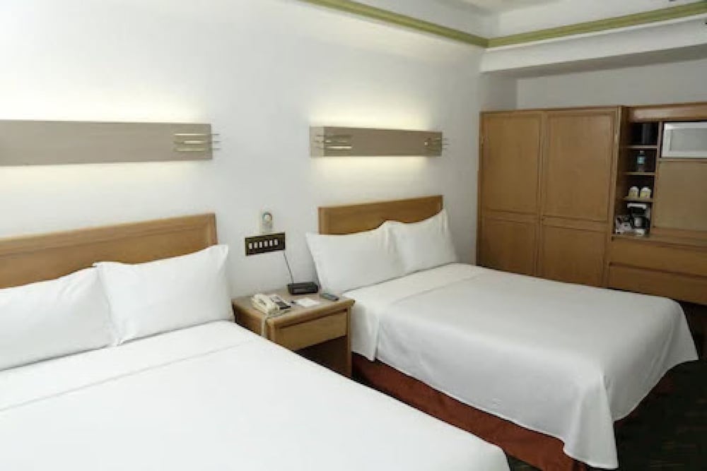 Standard Double Room, 2 Double Beds - Photo 2
