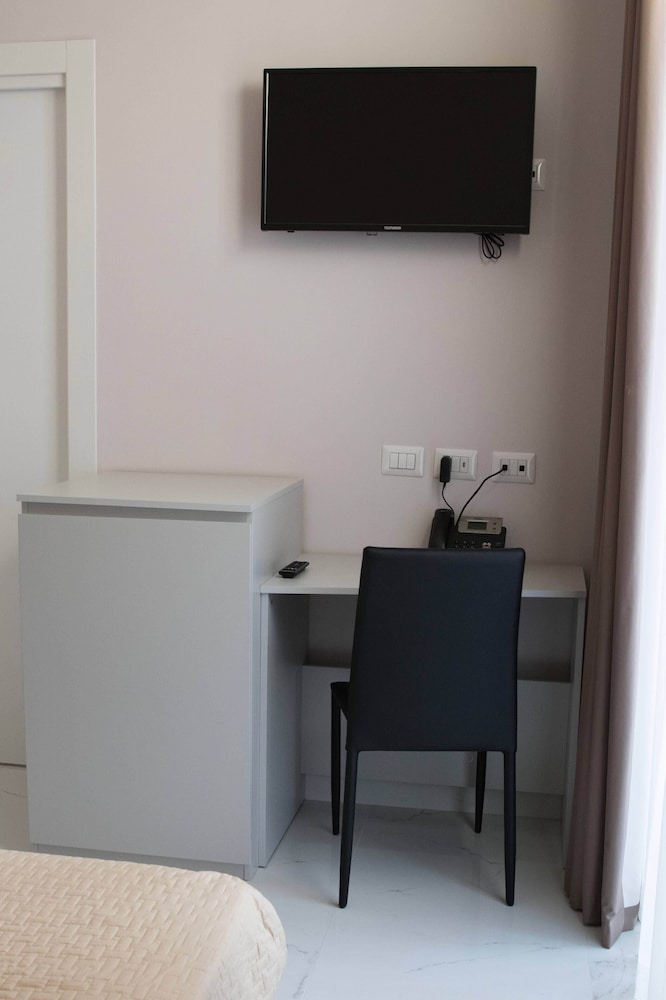 Double or Twin Room photo 3