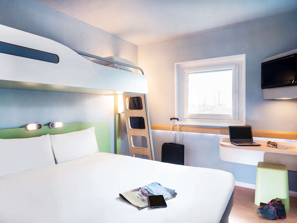 Triple Room, Multiple Beds - Photo 7