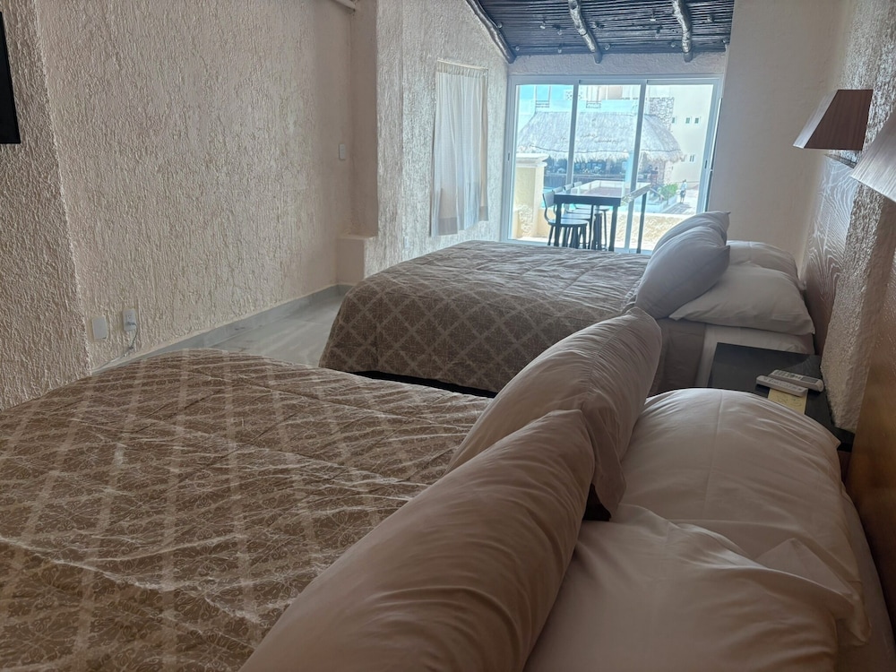 Premium Studio Suite, Beach View, Beachside photo 1