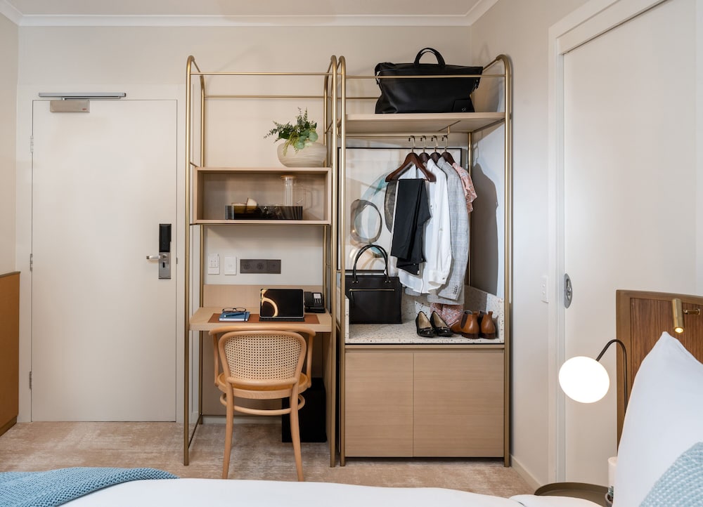 Room (Hotel) - Photo 3