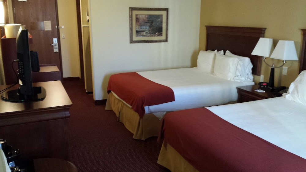 Standard Room, 2 Queen Beds, Accessible (Communication, Accessible Tub) - Photo 1