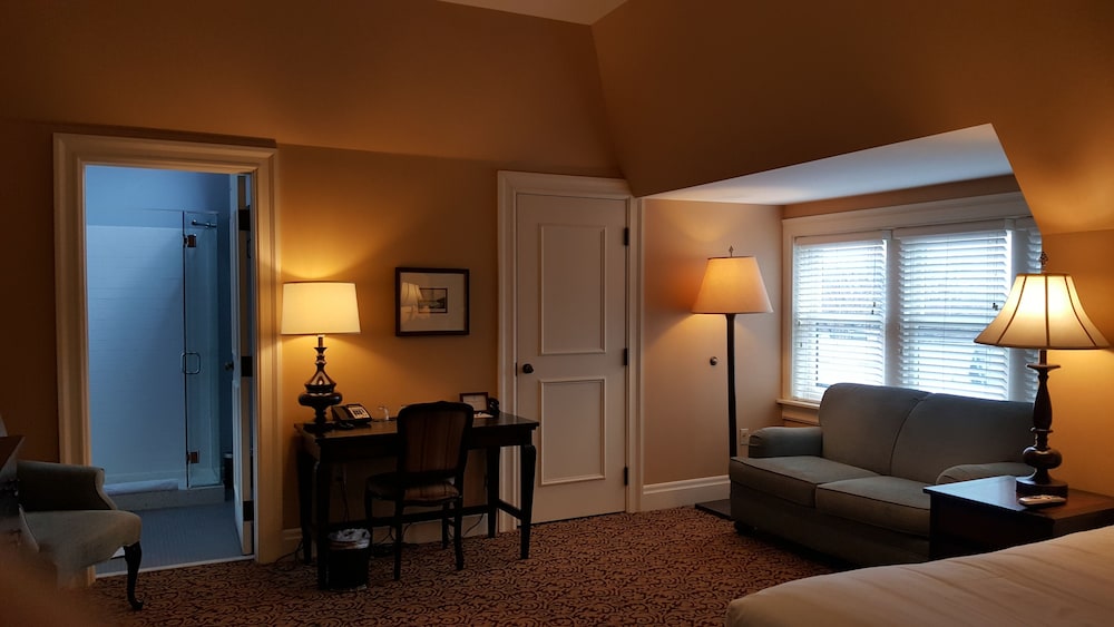 Standard Suite, 1 King Bed with Sofa bed (Fifth Avenue House) photo 2