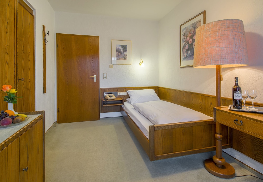 Single Room photo 2