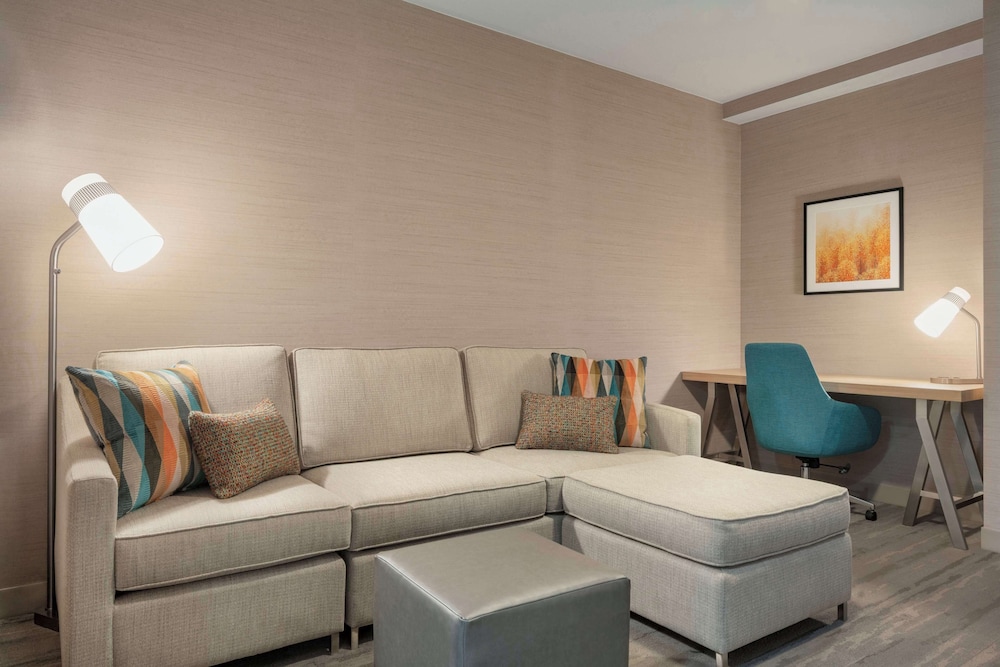 Junior Suite, 1 King Bed with Sofa bed photo 2