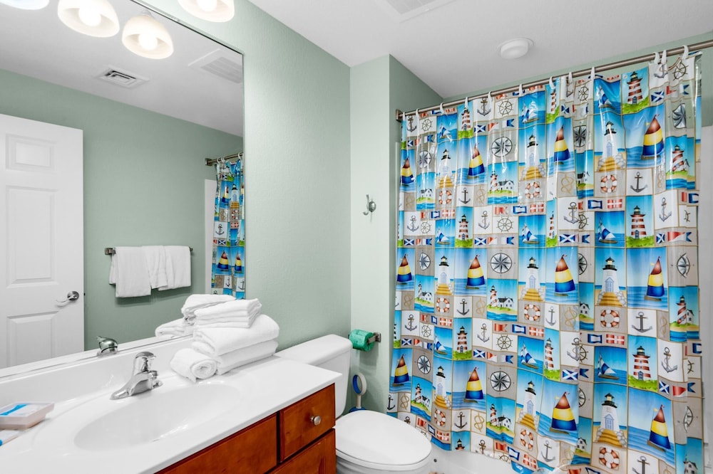 Apartment, Multiple Beds (Emerald Dolphin unit 510) photo 2