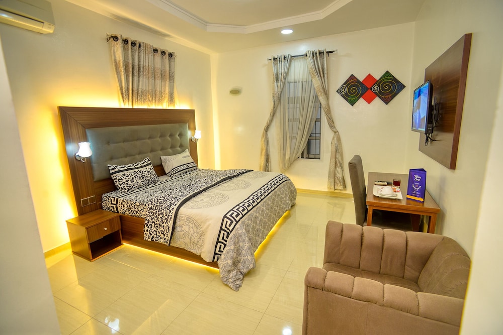 Double Room (Lavender)