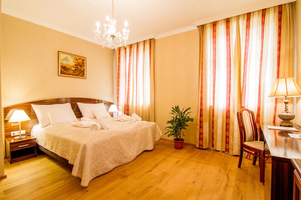 Suite (Kastély) photo 1