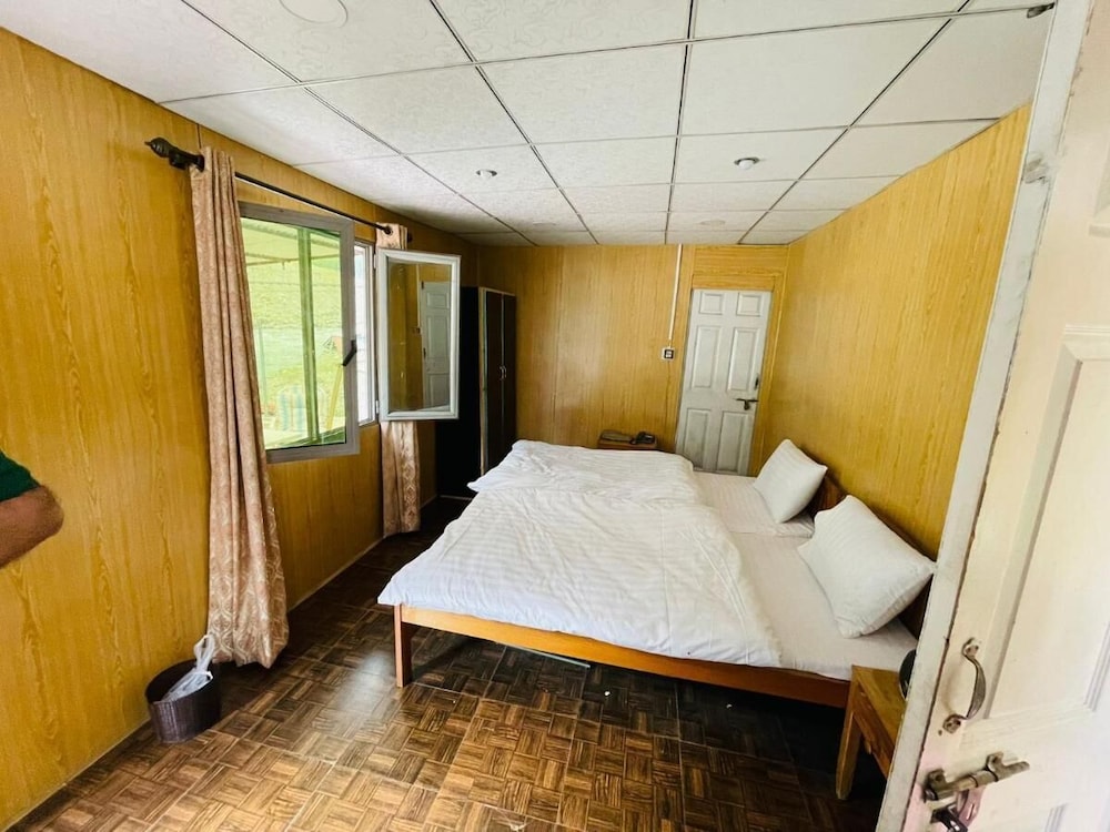 Deluxe Double Room - Photo 14