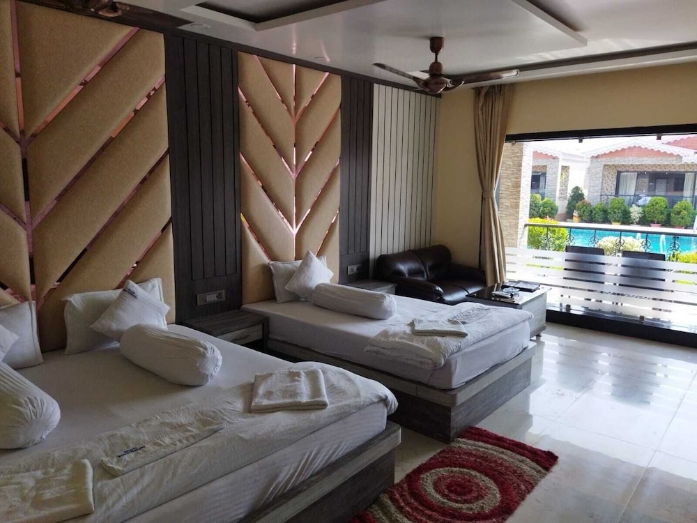 Executive Triple Cottage