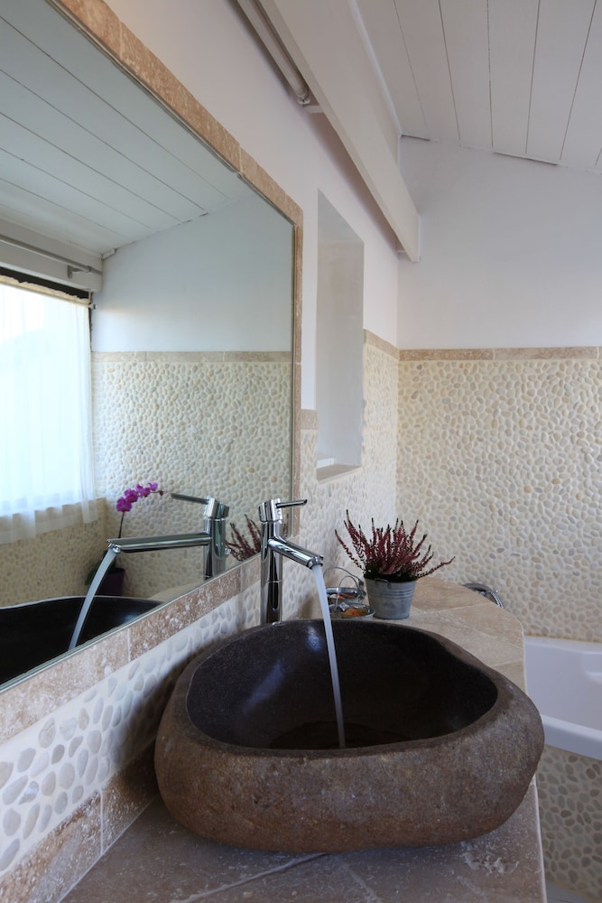 Suite - Photo 7