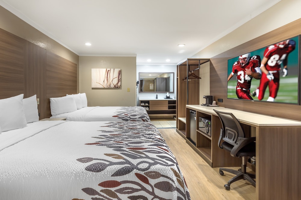 Superior Room, 2 Queen Beds, Smoking - Photo 2