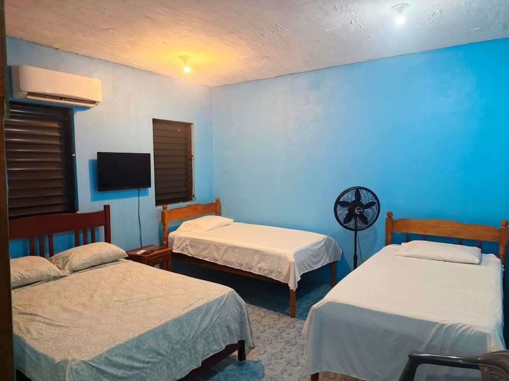 Standard Room, Multiple Beds