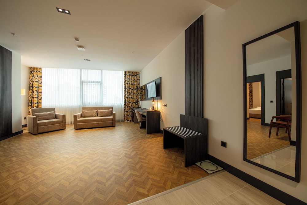 2 + 1 Suite Room with Sea View - Photo 6